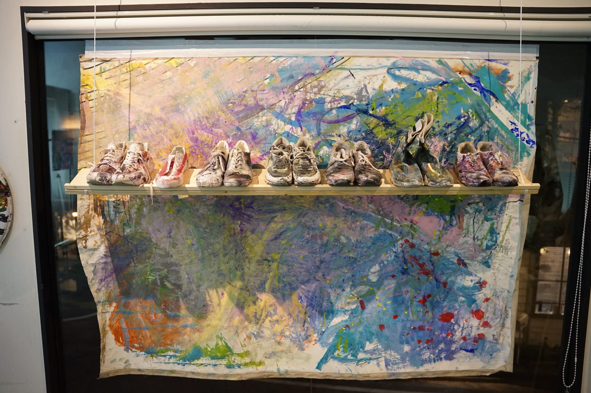 浸触 — erosion — forest of color — installation view